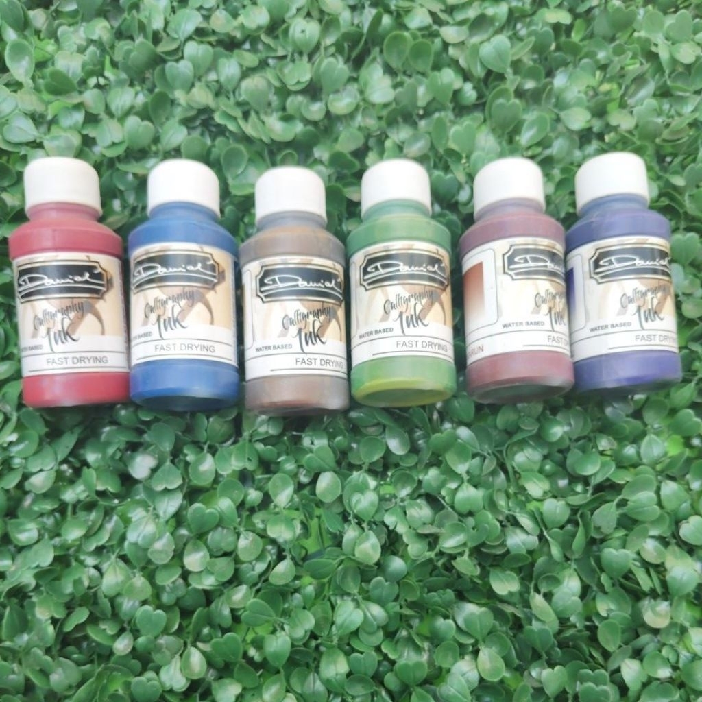 

TINTA Kaligrafi /tinta Danil