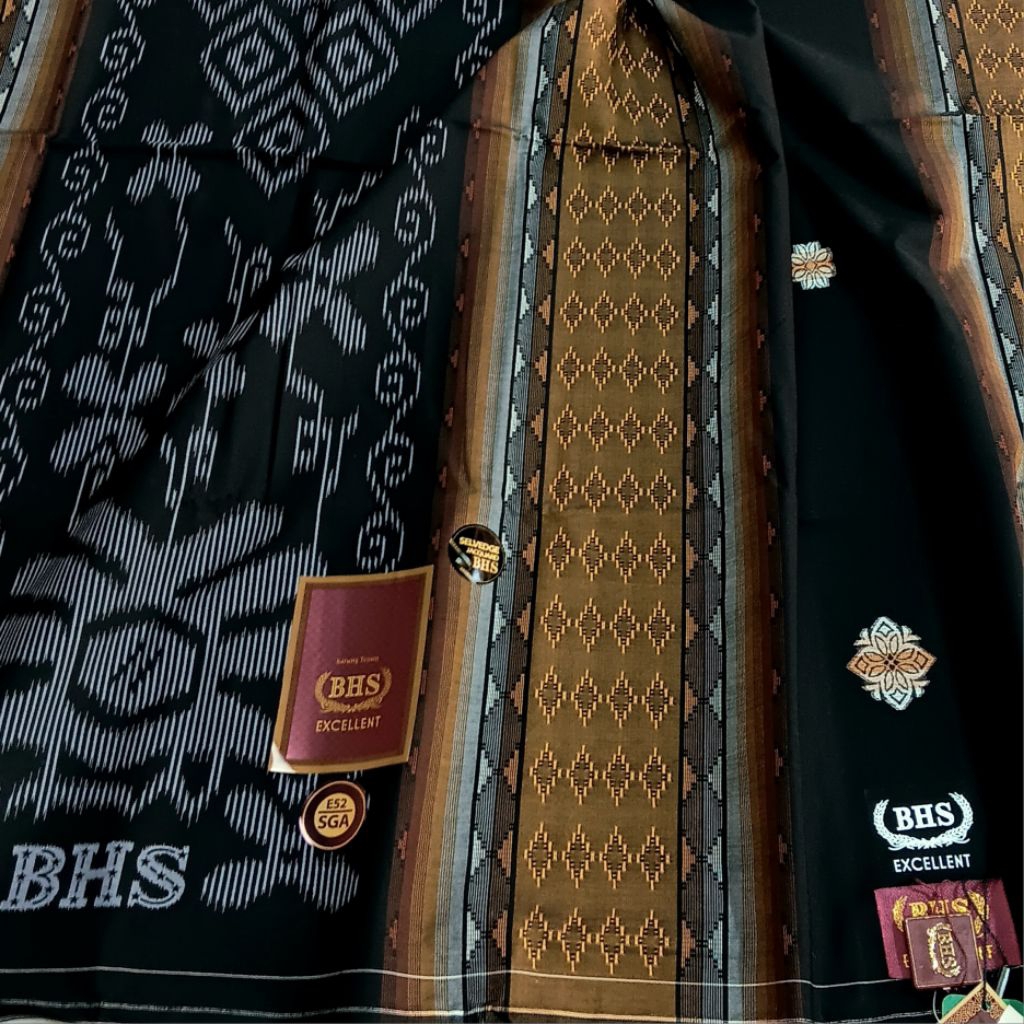 SARUNG BHS EXCELLENT GOLD E52 SGA 1 HITAM SONGKET SELVEDGE JACQUARD