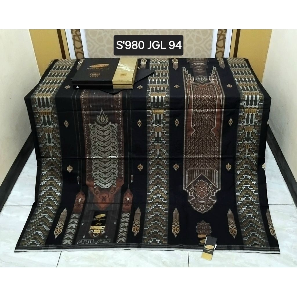 SARUNG ATLAS SUPER PREMIUM S'975,980 GOLD