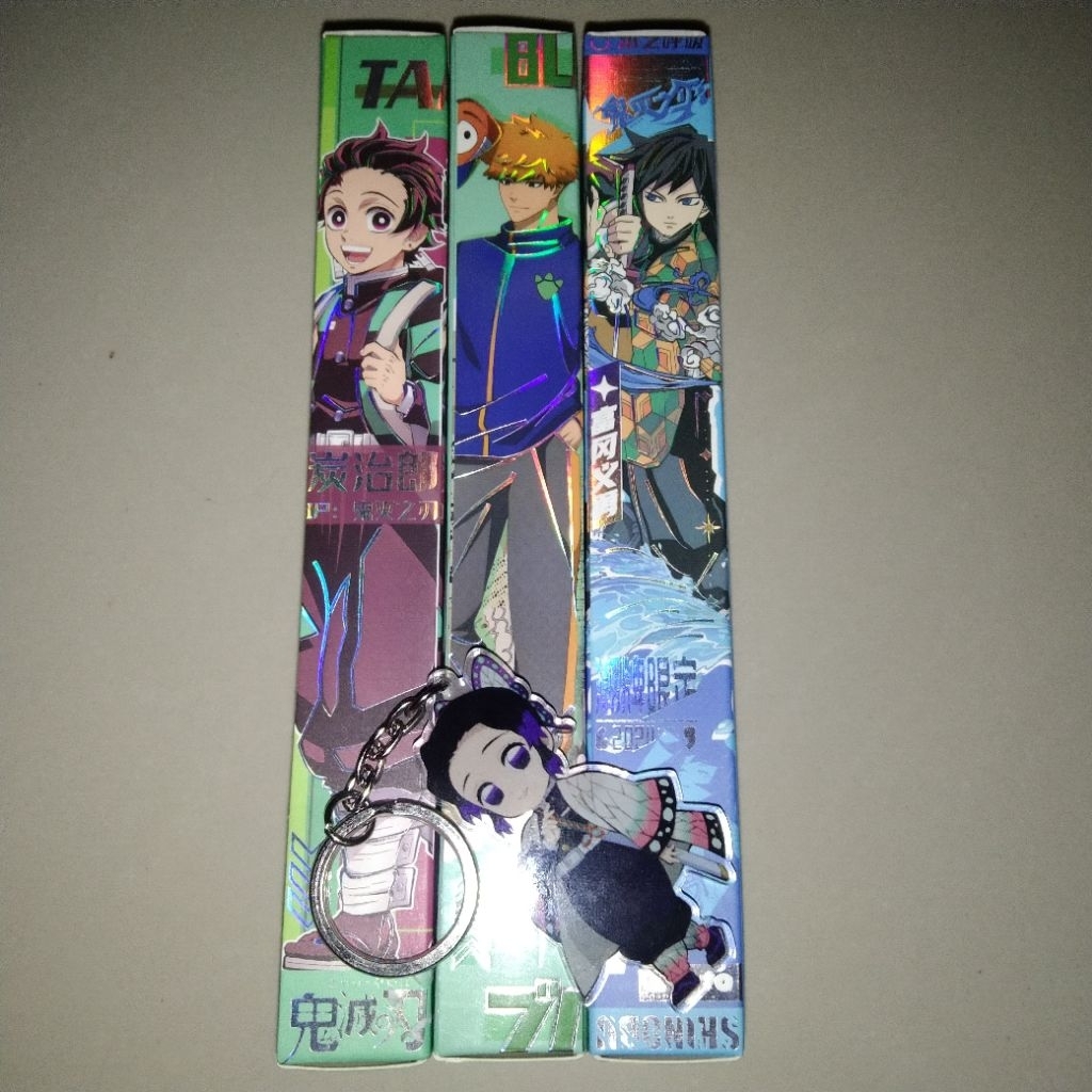 

Pulpen Anime Demon Slayer & Blue Lock Set (random) Free acrylic keychain Shinobu