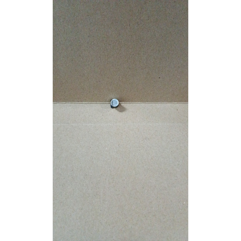 8943 kapasitor elco smd 330uf 330 uf 6.3v 6,3v 6v3 6.3 6,3 volt jza