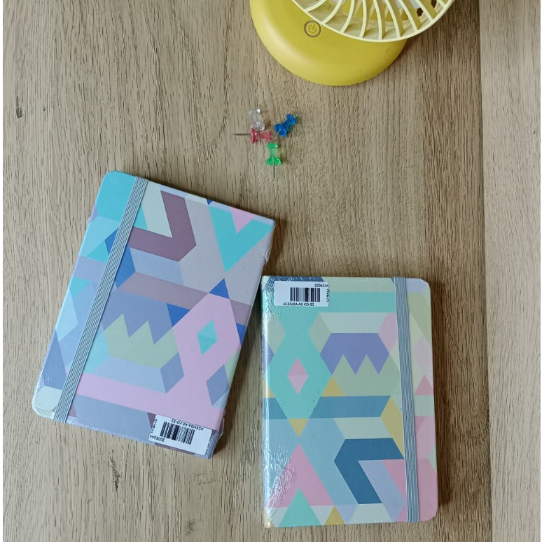 

NOTEBOOK A6 BUKU CATATAN POLA ZIGZAG WARNA AGENDA A6 XQ-32 [2006044]