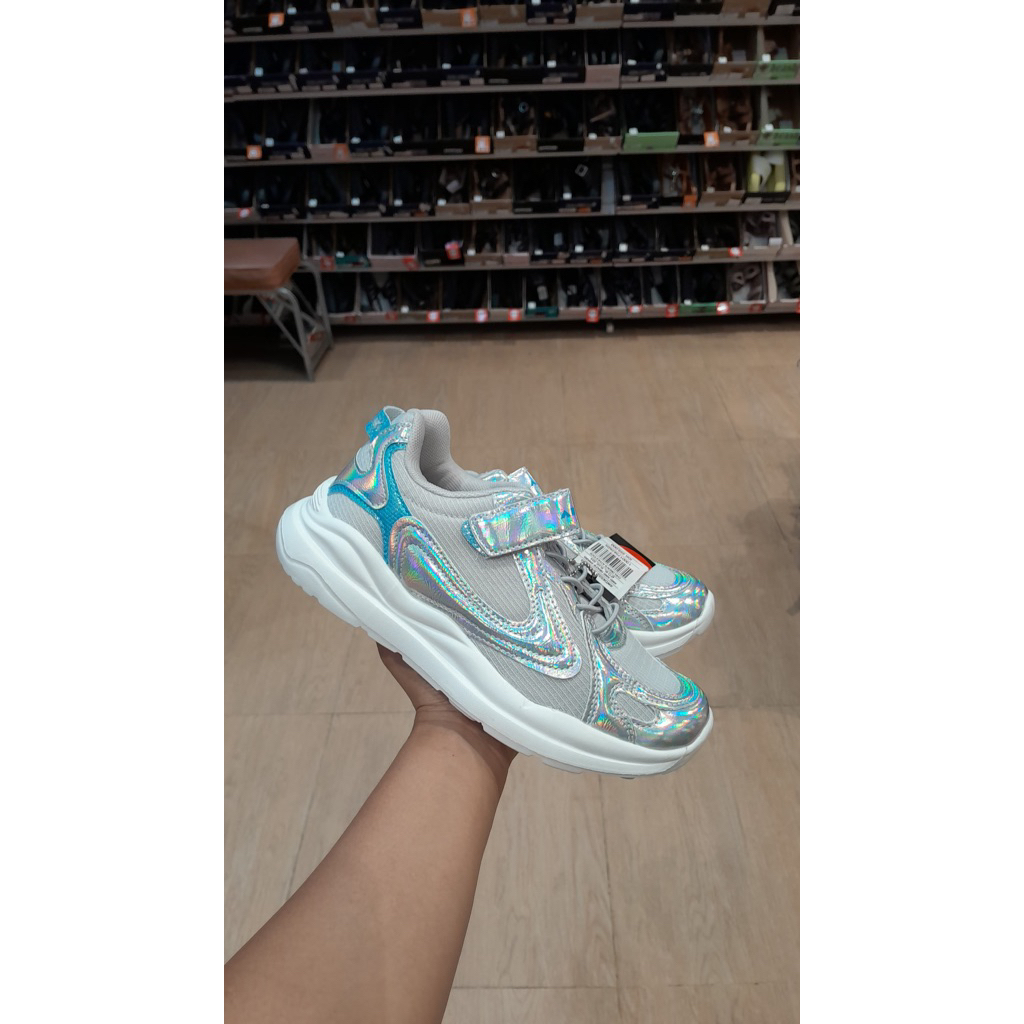 Payless Airwalk Childrens Grazie Sneakers - Silver