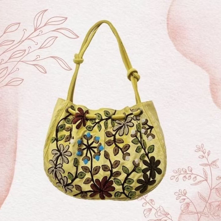 Tas Clamira S warna Kuning