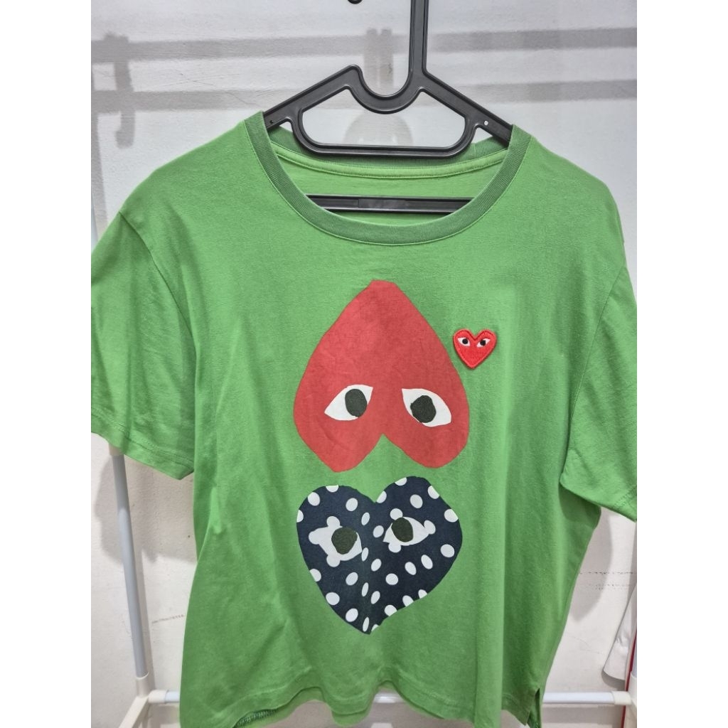 Preloved Kaos Wanita Dewasa CDG play