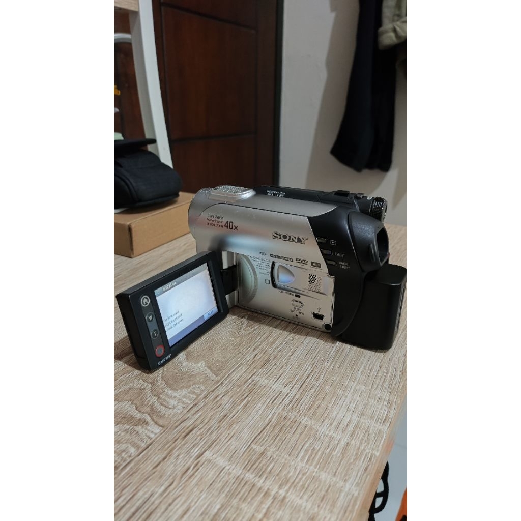 Handycam Sony DCR-DVD 108