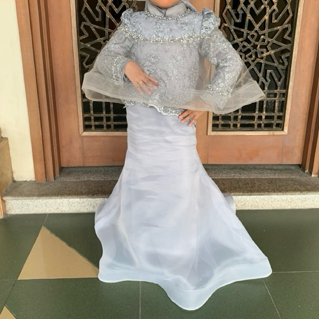 PRELOVED GAUN MUSLIM ANAK