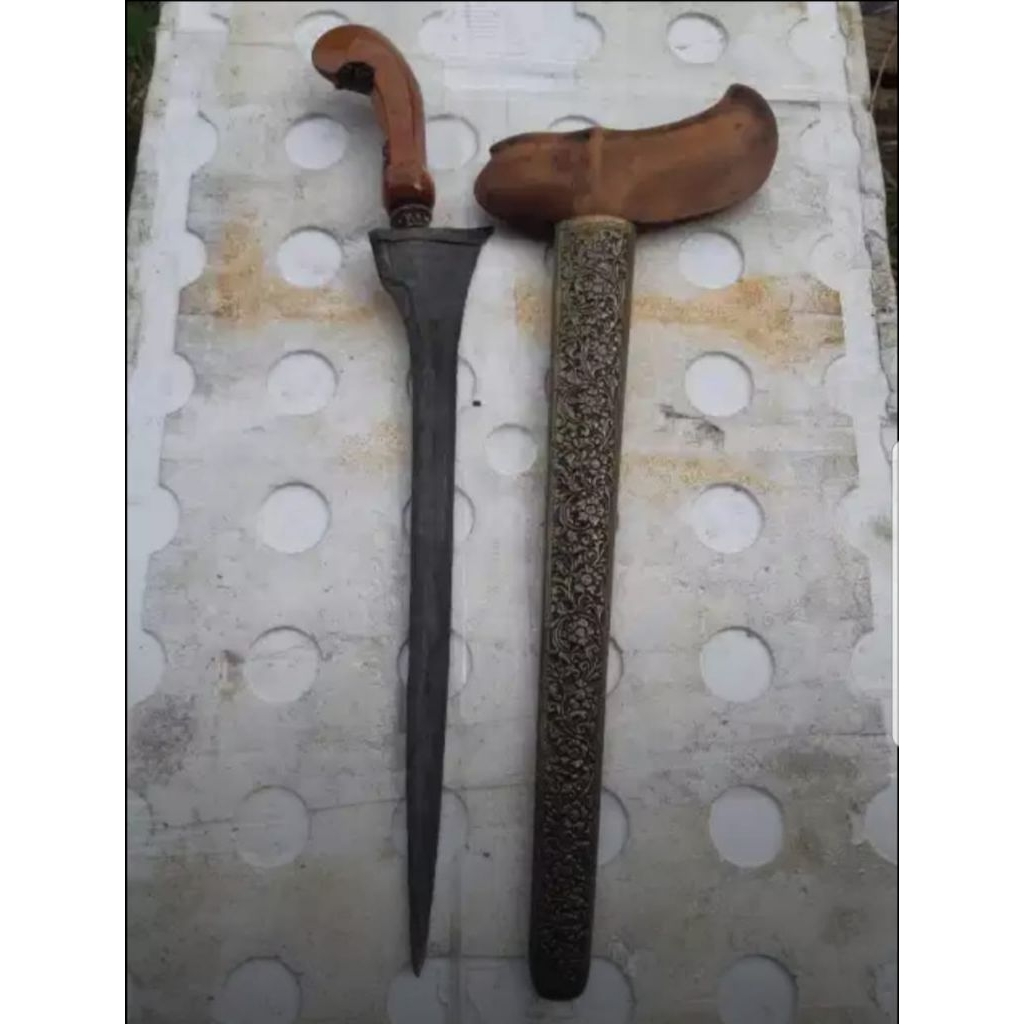 keris borojol barang lawas