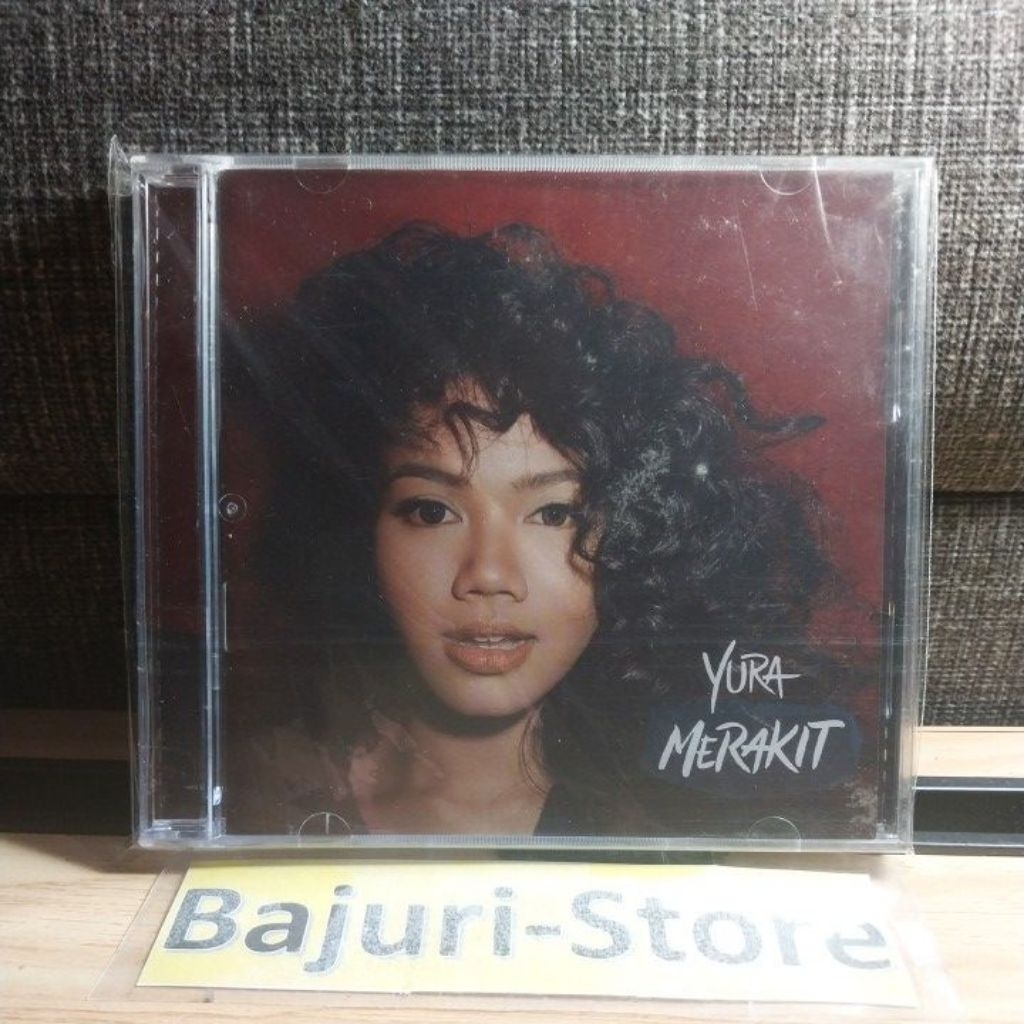 CD "Yura Yuniar"/Album "Merakit"/Segel/Sealed/Original