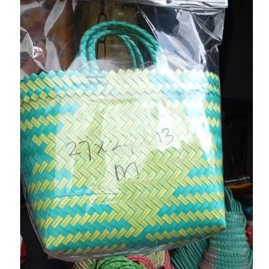 

Tas Anyaman Souvenir UK 27x24x13cm / Hampers