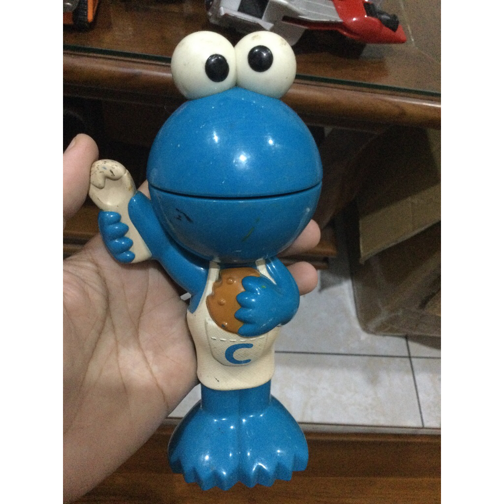 figure elmo model mic brand mattel kondisi untes sesuai foto