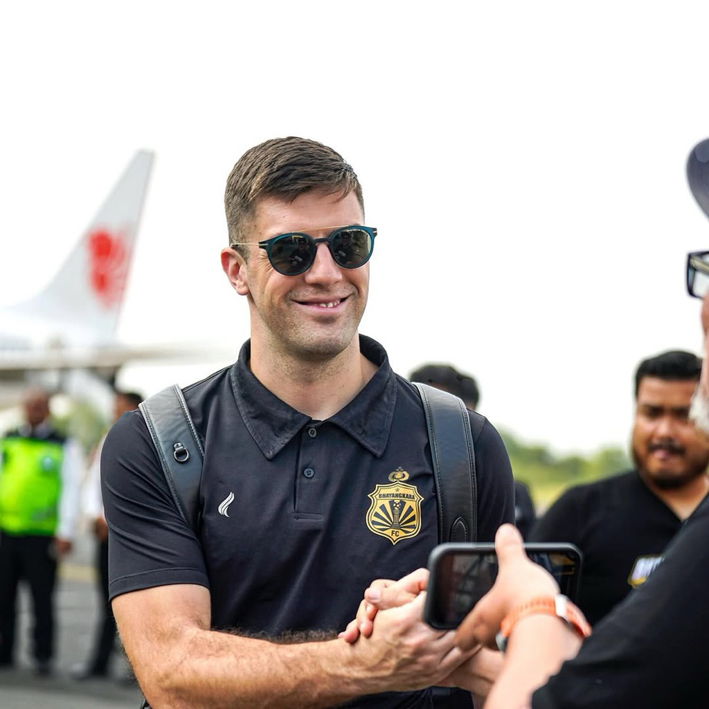 Polo Team Bhayangkara FC Hitam & Putih