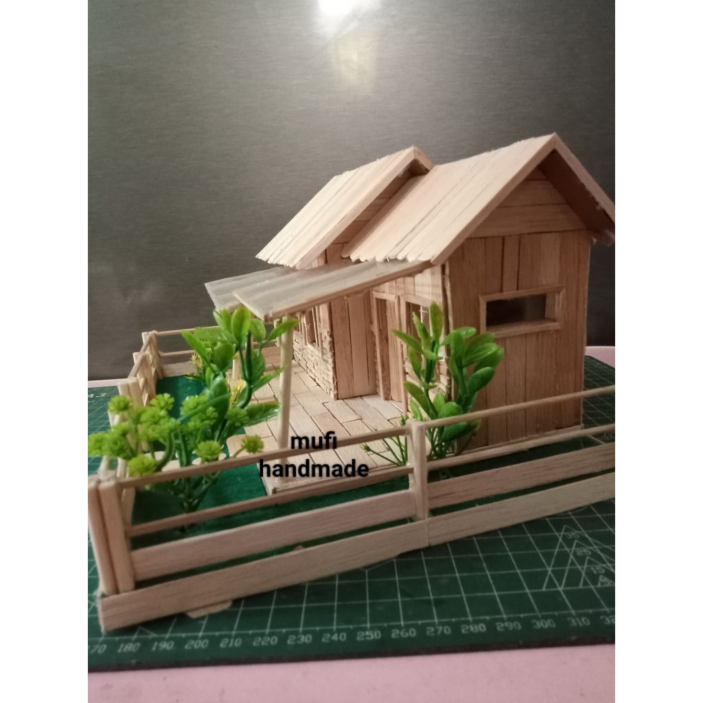 

rumah miniatur prakarya dari stik eskream