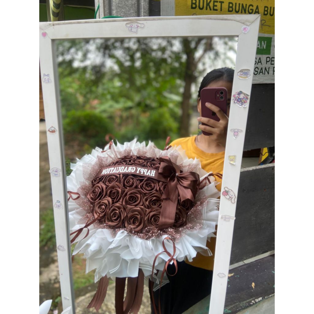 

Round buket 30 Tangkai bunga pita satin bisa reques warna