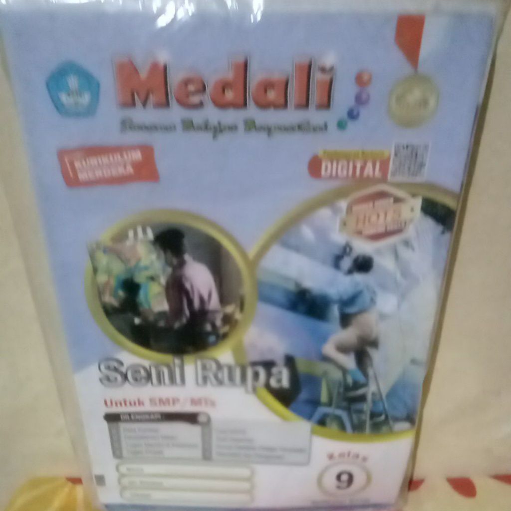 LKS SENI RUPA SMP/MTS KELAS 9 SEMESTER GASAL MEDALI