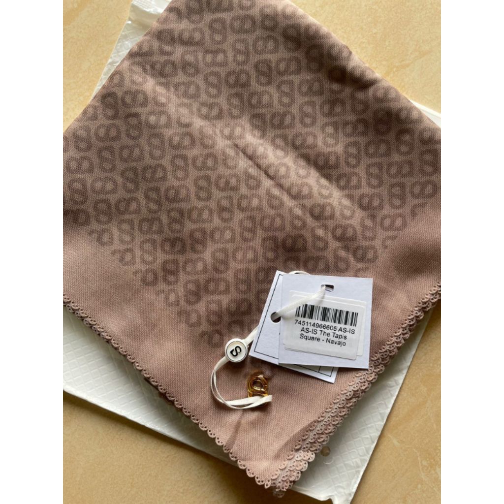 AS IS TAPIS NAVAJO BUTTONSCARVES