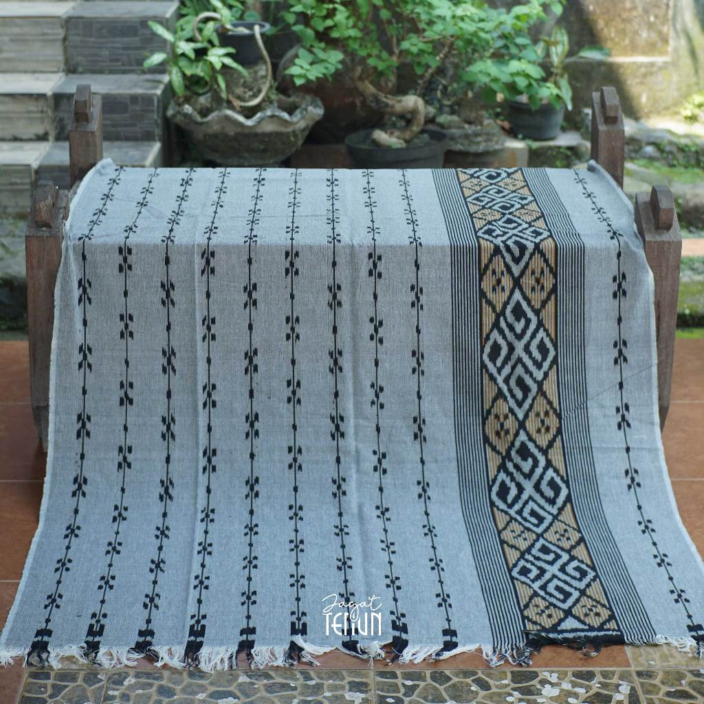 Kain Tenun Ikat Blanket Motif Toraja Mix - Kain Tenun Troso Premium Warna Abu-Abu