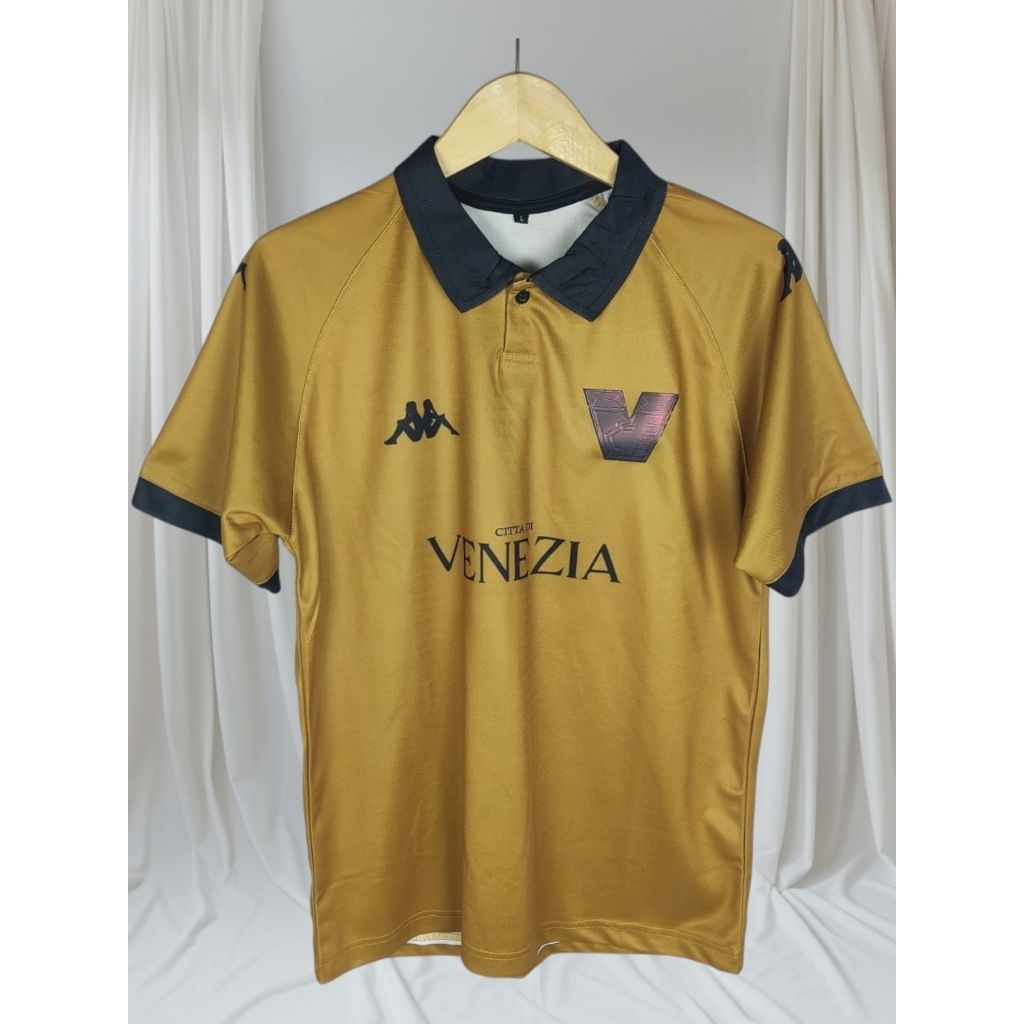 jersey venezia vintage gold 2021/22 pendnek logo