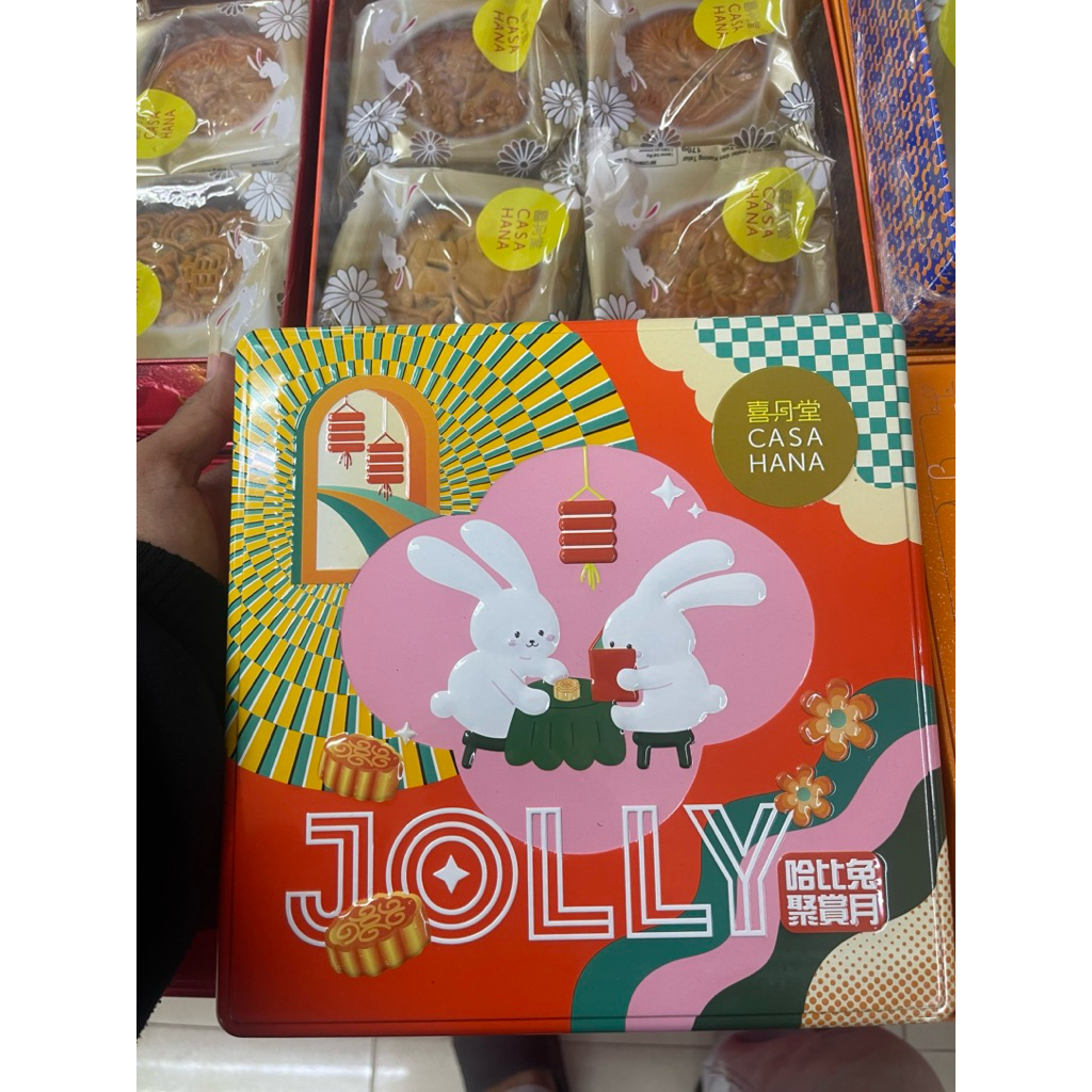 

Kue Bulan Casahana Jolly Buni Red Isi 4pcs ( Less sugar White Lotus - Pure Lotus - Red Ben - Panda wangi ) Moncake Casa Hana Gift Box