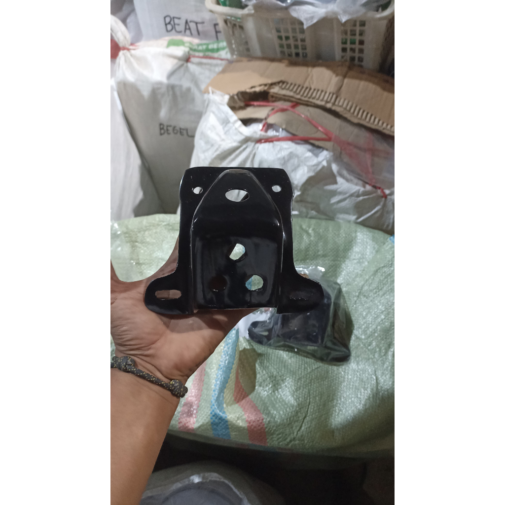 DUDUKAN LAMPU BELAKANG RX/PANGKON LAMPU STOP BELAKANG RX/DUDUKAN LAMPU BELAKANG RX