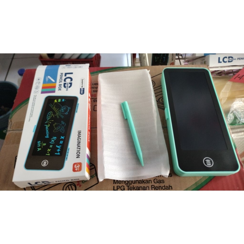 

tempat pensil dan lcd drawing