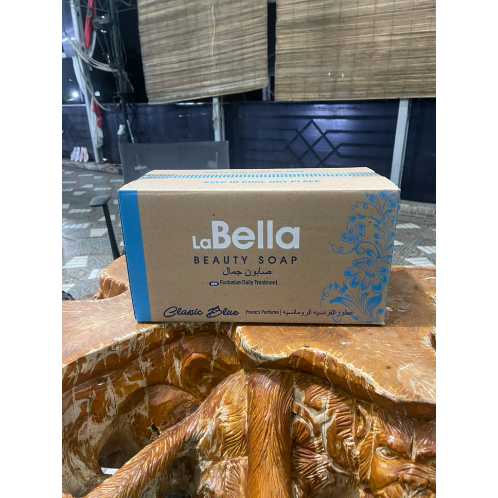 

Kardus 35 cm x 17 cm x 19 cm (250) Bekas La Bella 110gr x 72 Single Wall KARDUS BEKAS RASA BARU