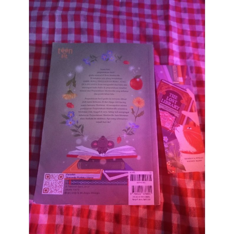 

BUKU PRELOVED 'THE LOST LIBRARY' (BACA DESK)