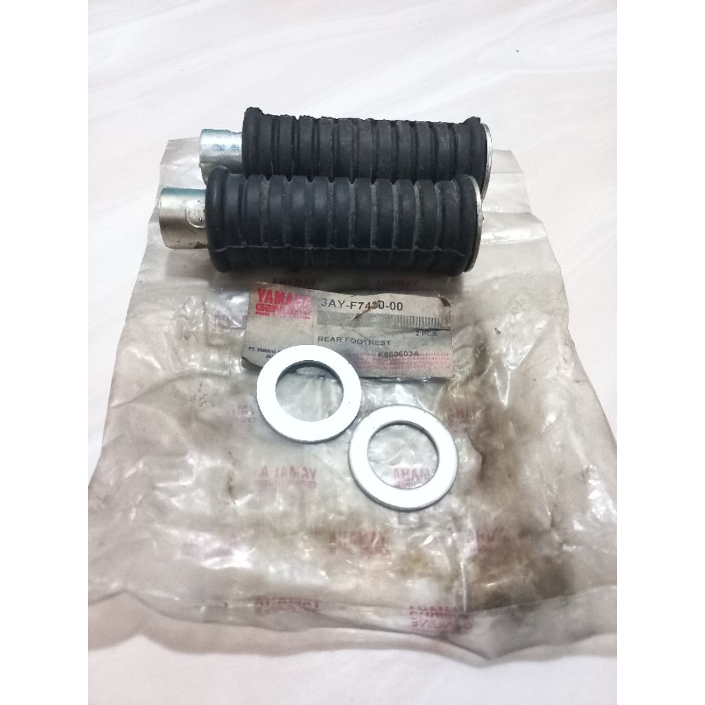 Karet Footstep Foot Step Footrest Pijakan Kaki Foot step Belakang Alfa Champ V80 Y100 Family Rxk Rx1