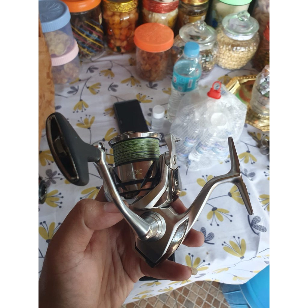 REEL SHIMANO STRADIC FM 3000 HG (second) bekas