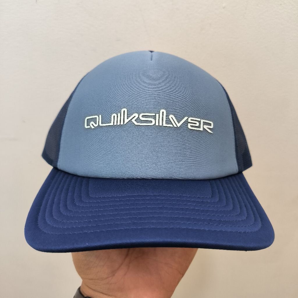 TOPI QUIKSILVER OMNI TRUCKER