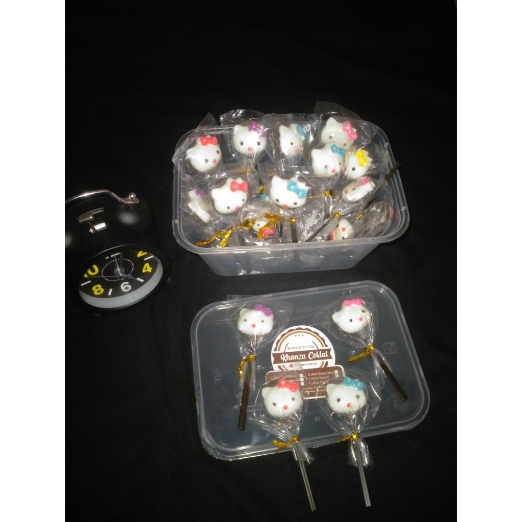 

Coklat karakter Hello kitty