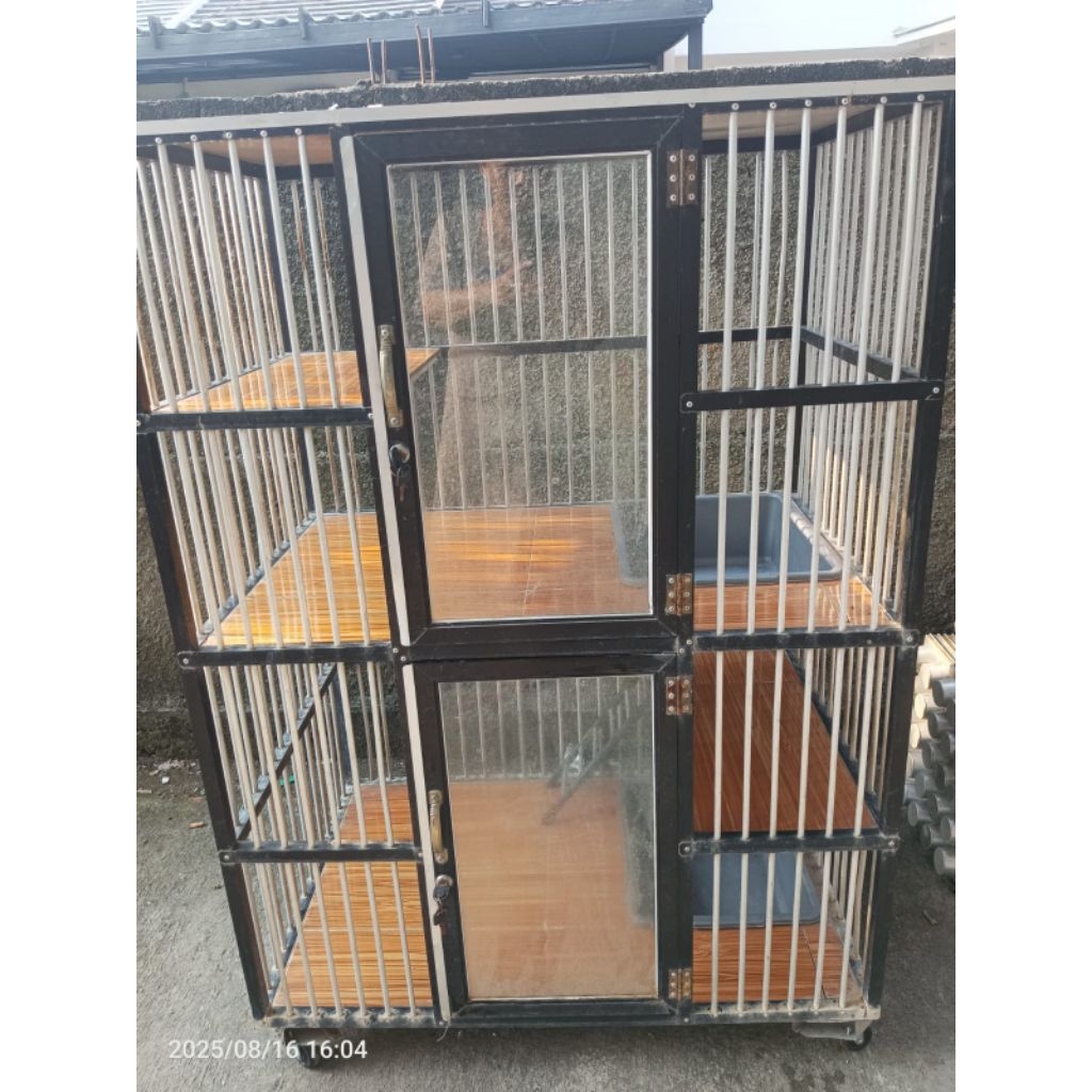 Kandang kucing tingkat preloved