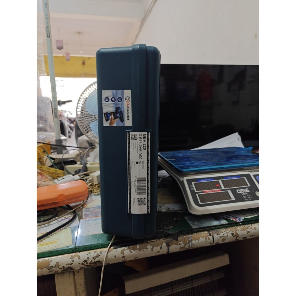 BOSCH ROTARY HAMMER PROFESSIONAL GBH 220