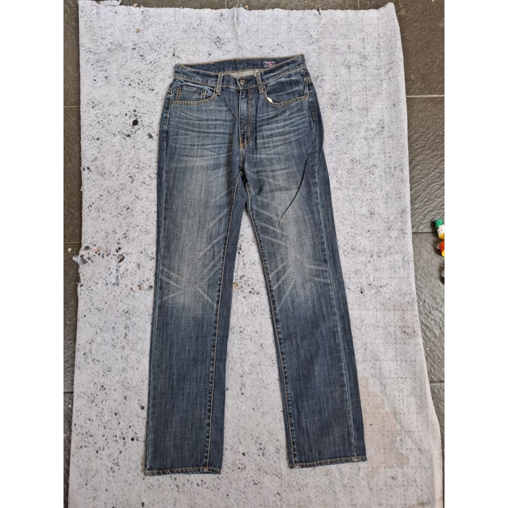 CELANA JEANS GL HEART BIG JOHN SEPERTI BARULP: 78cm
P:113cm
OL:20cm