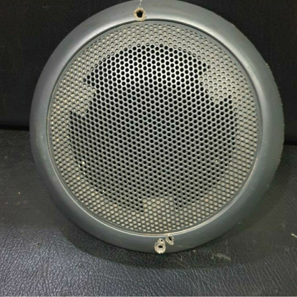 cover Grille speaker pintu tengah Toyota Land Cruiser VX VXR 1996 up bekas