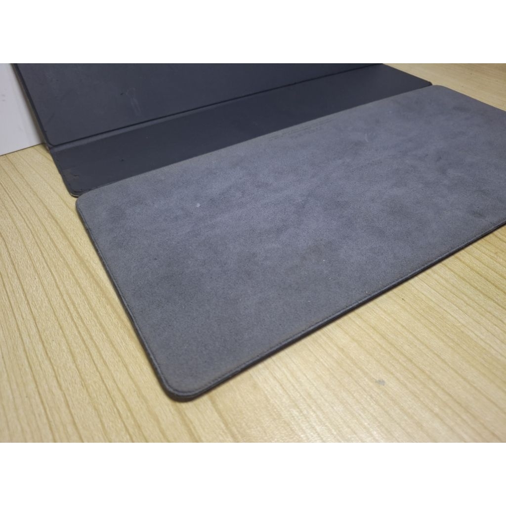 smart magic keyboard iPad Pro 12 inch bekas masih bagus