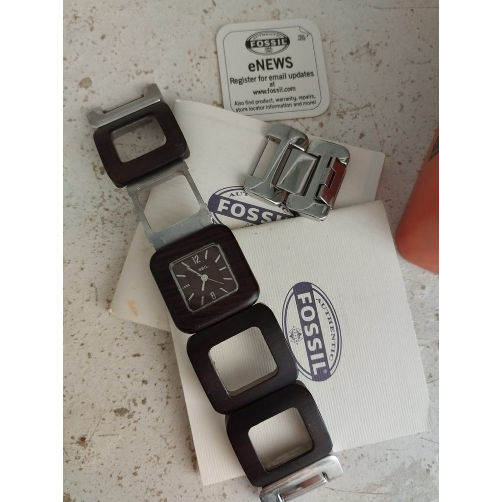 Preloved Jam Tangan Wanita Fossil