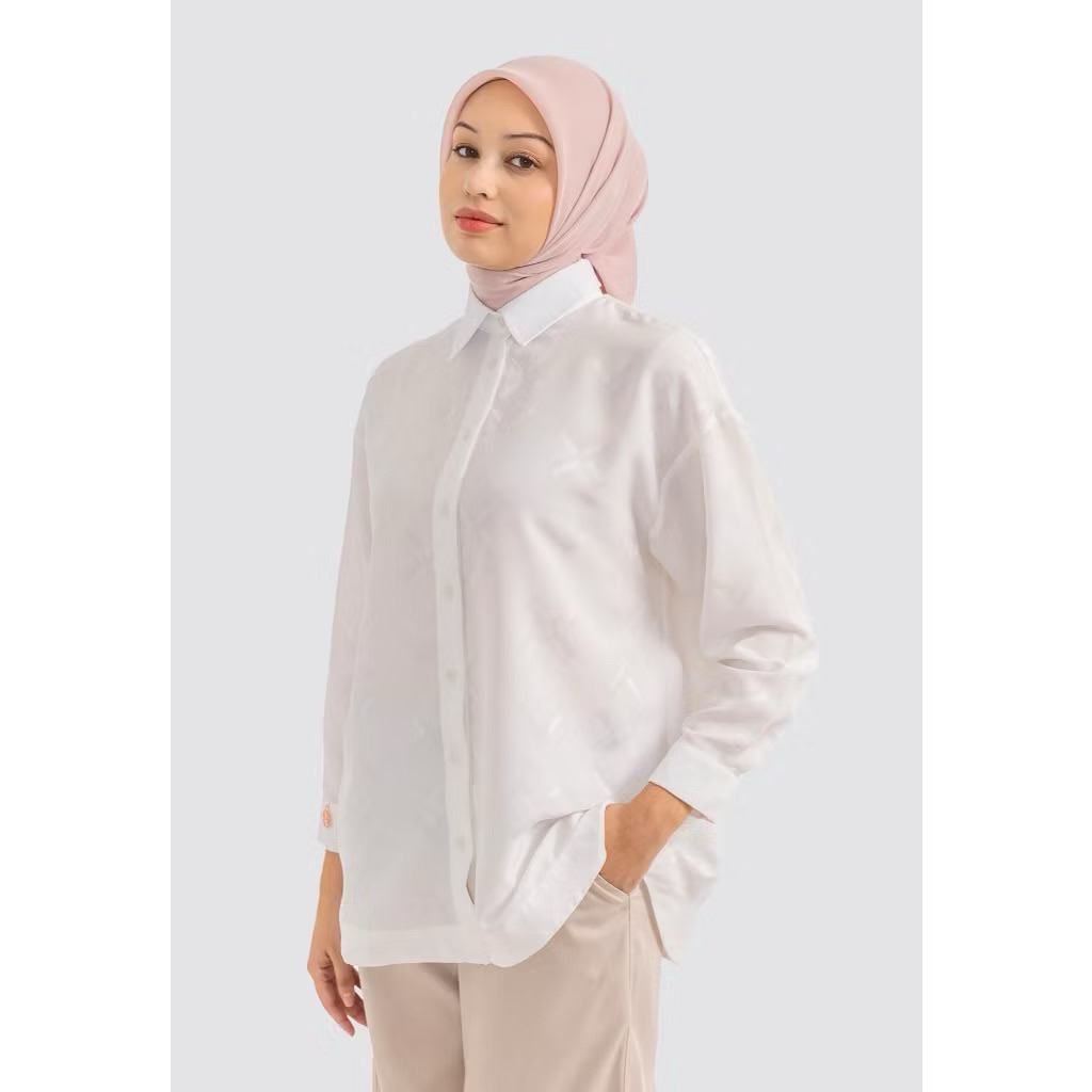 Riamiranda Stasya top Broken White SM