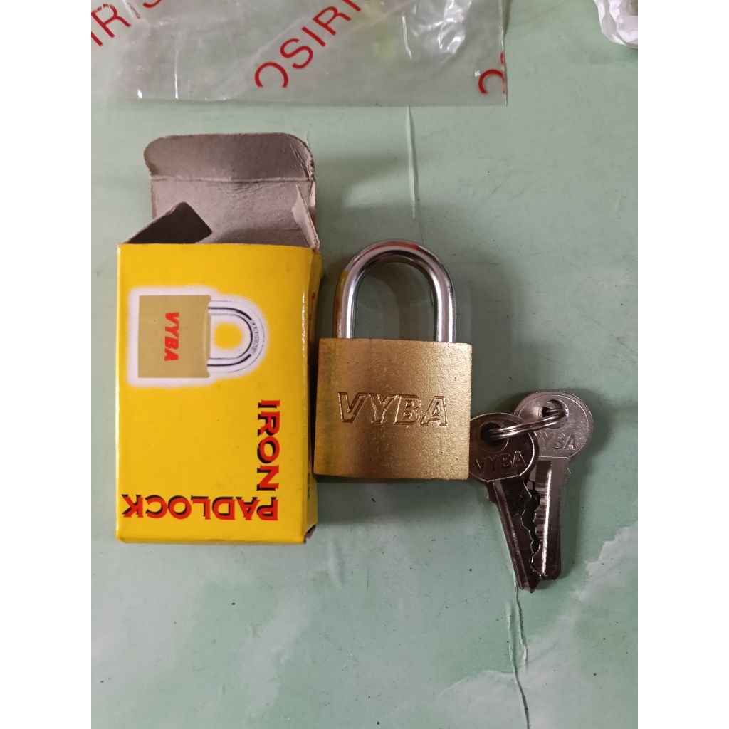 32MM GEMBOK VYBA KUNINGAN. GEMBOK KUNINGAN VYBA 32MM. GEMBOK IRON VYBA 32MM. PADLOCK 32MM. GEMBOK BE