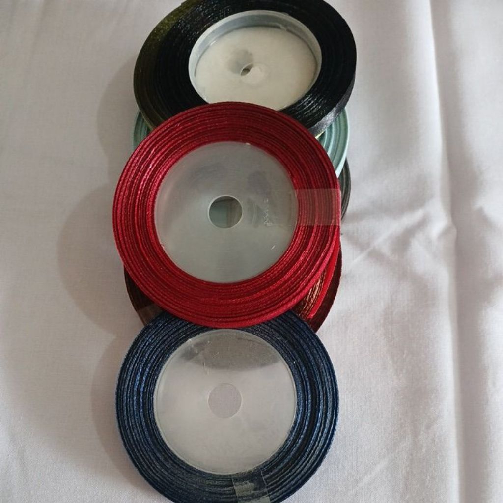 

Pita Satin Size 1/4 Inch (0,6 cm) | Panjang 20 Yard (18, 28 m)