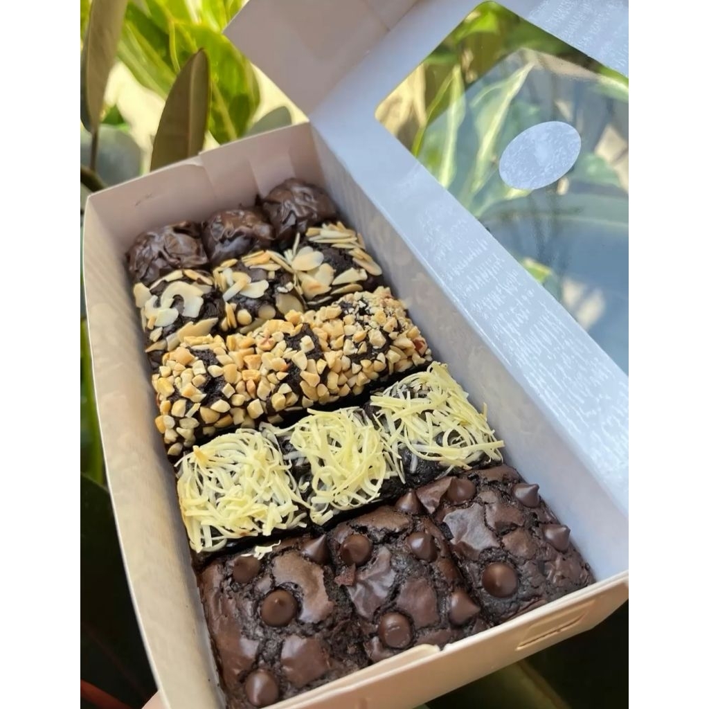 

Bronis premium dark coklat isi 10 slice| Brownis