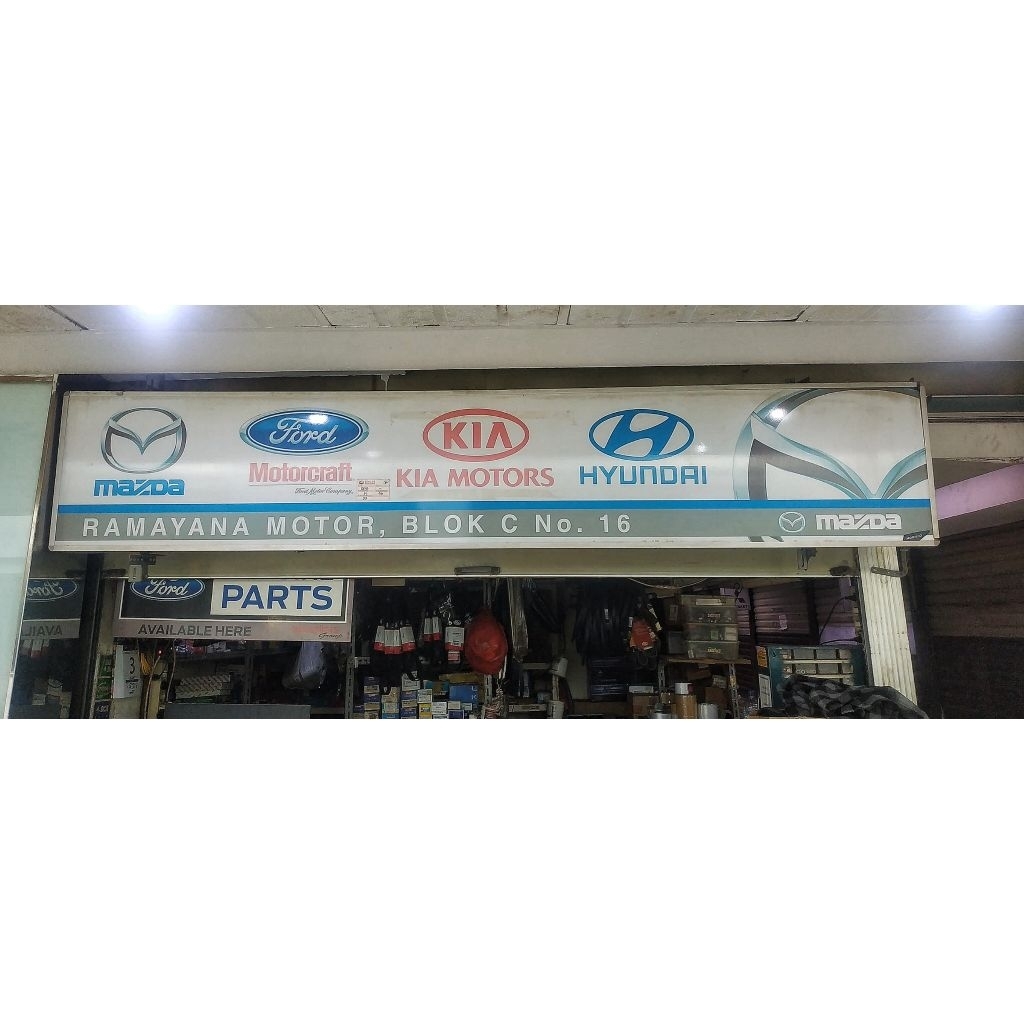 

NEON BOX Papan Nama Toko ukuran 256 x 48 cm BEKAS Pakai