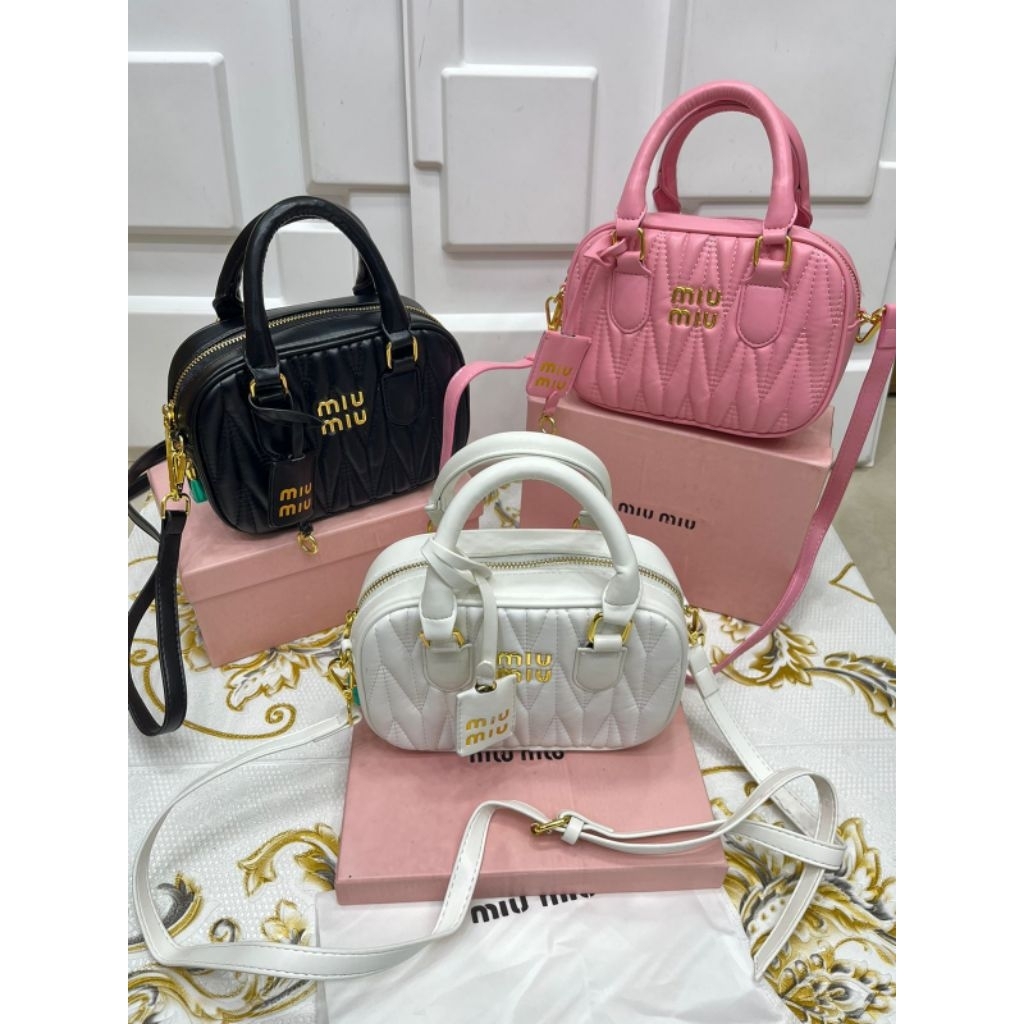 Sling Bag Wanita Free Box Dan Gembok | Tas Selempang Trendy | Tas Selempang Premium