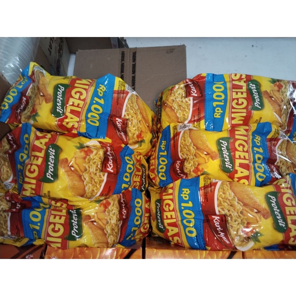 

Mie Gelas Rasa Kari Ayam isi 15 Pcs Per Renceng
