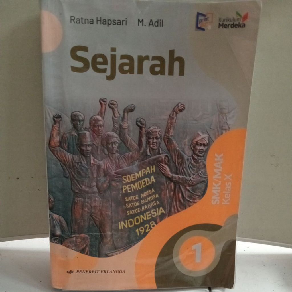 

Buku bekas sejarah SMK kelas X erlangga original