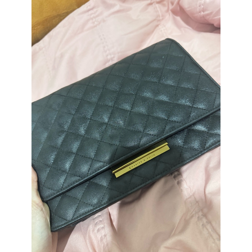 tas charles n keith preloved hitam original