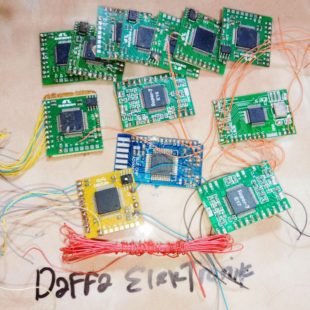 ic matrik ps2 seri nomor 5.0-4.0-3.0 + kabel jumper buat upgrade ps2 / ic modbo chip matrix bluchip 
