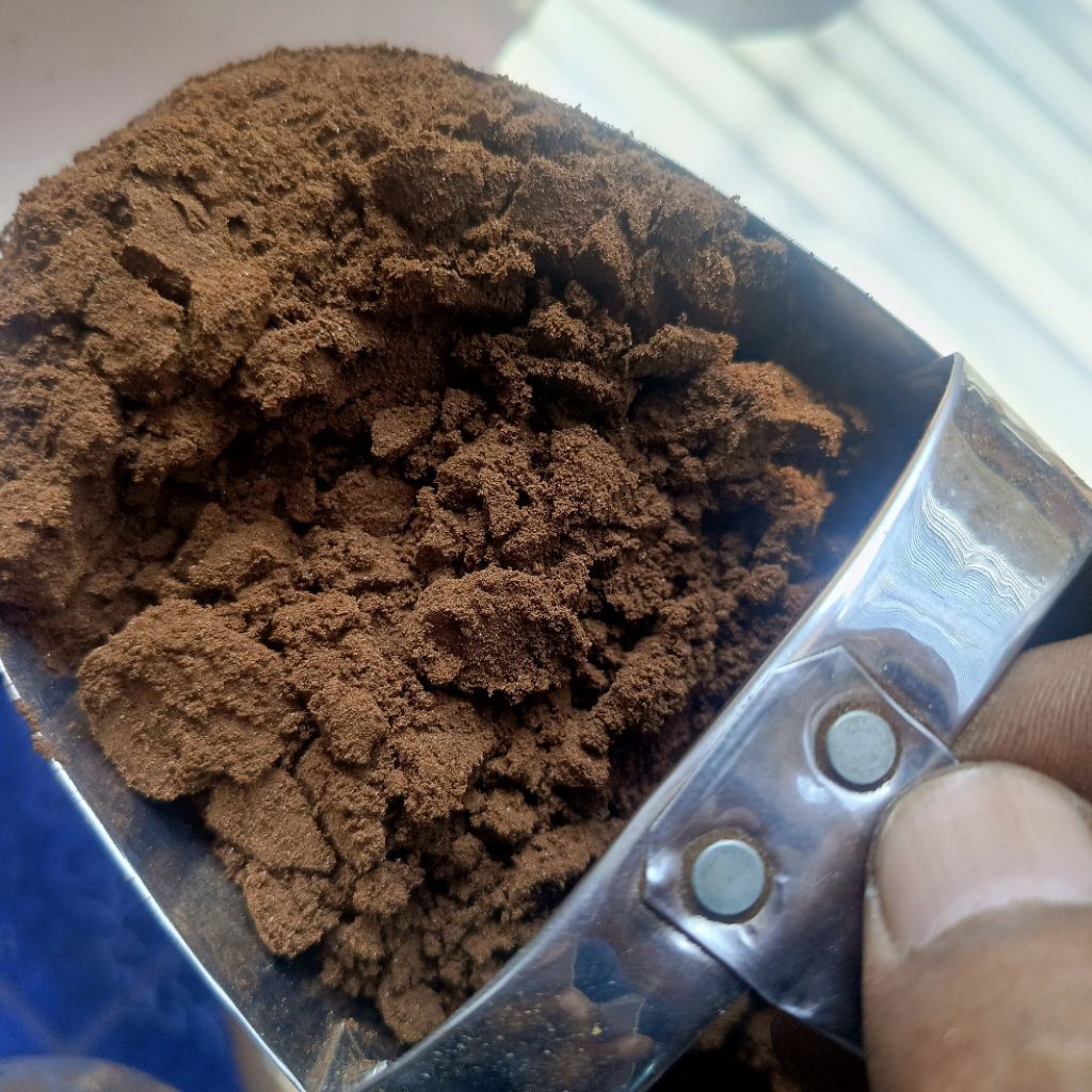 

Kopi bubuk racikan harum dan mantap