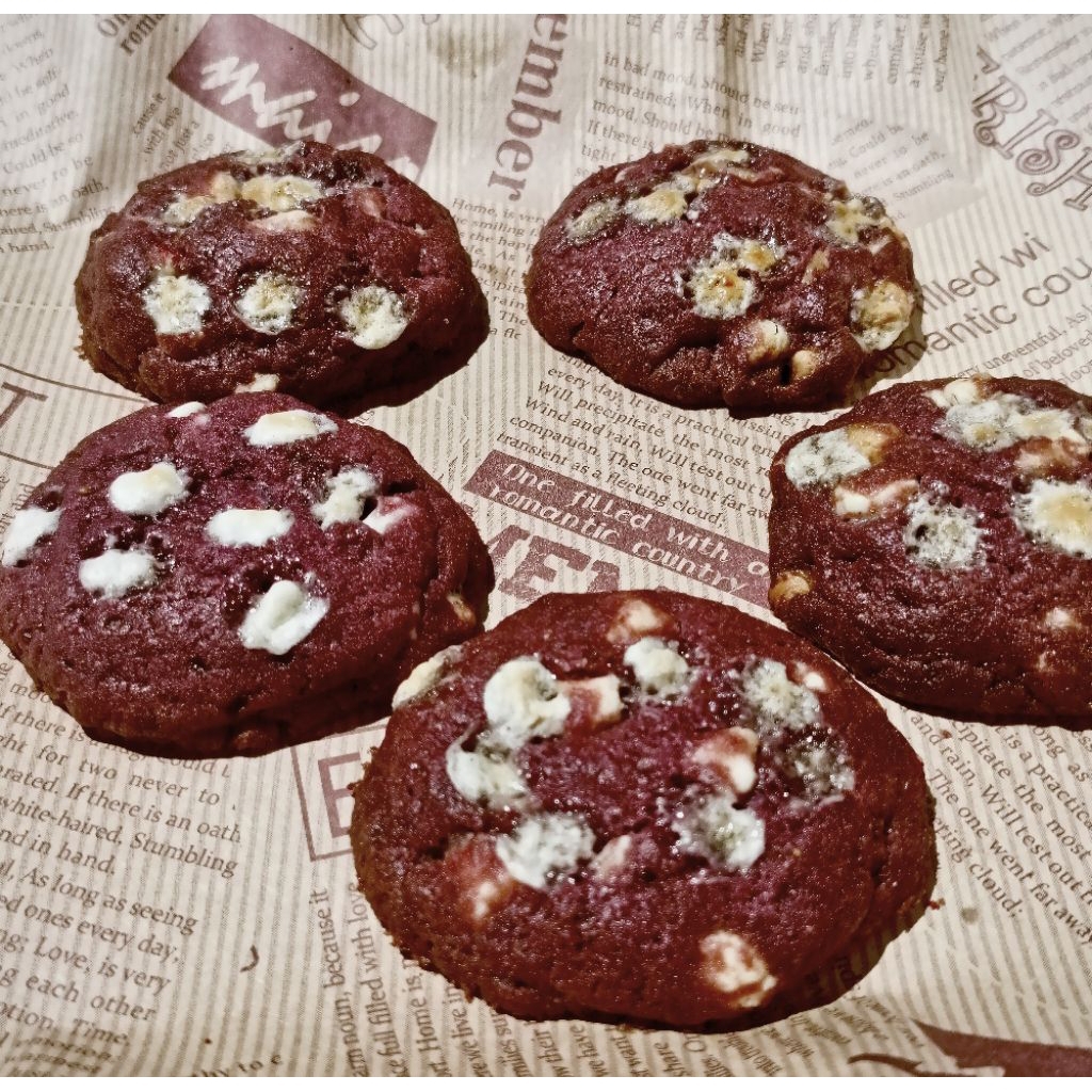 

Cookies Taro Cheese Dream – Soft Cookies Isi Cream Cheese (MIN ORDER 3PCS)