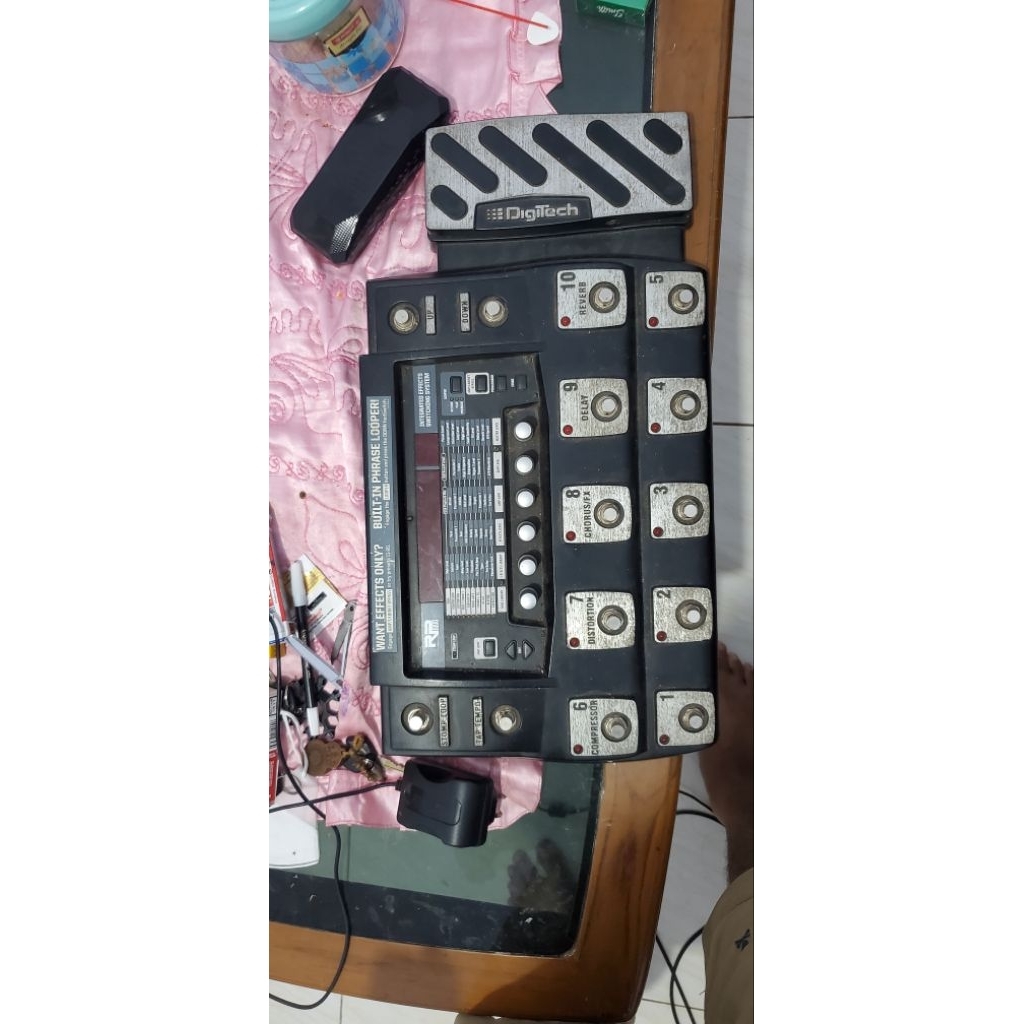 efek gitar digitech rp 1000
